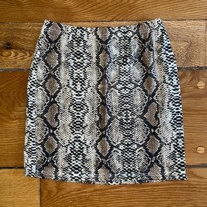 Super comfy snake skin skirt